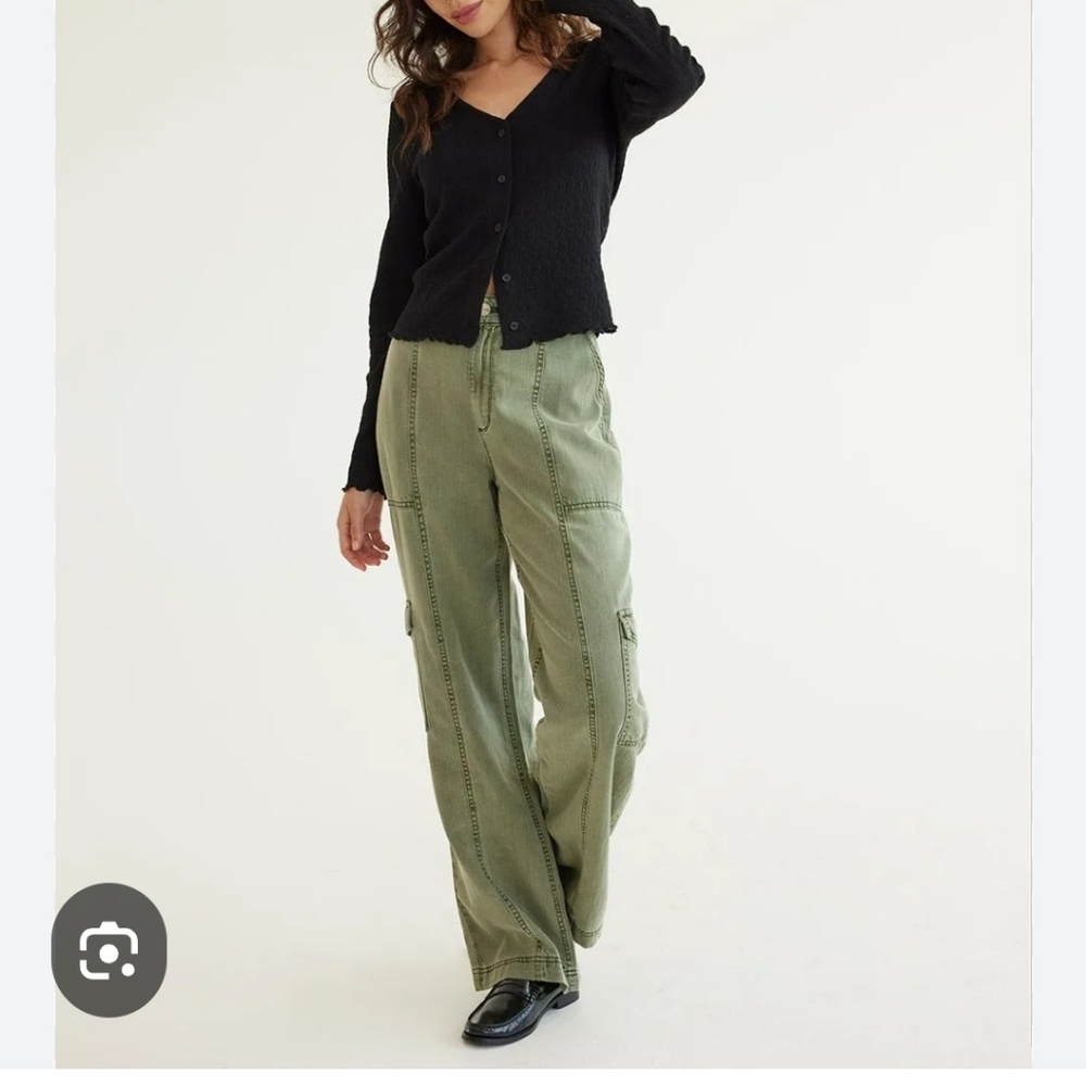 Ladies wide leg cargo jean
